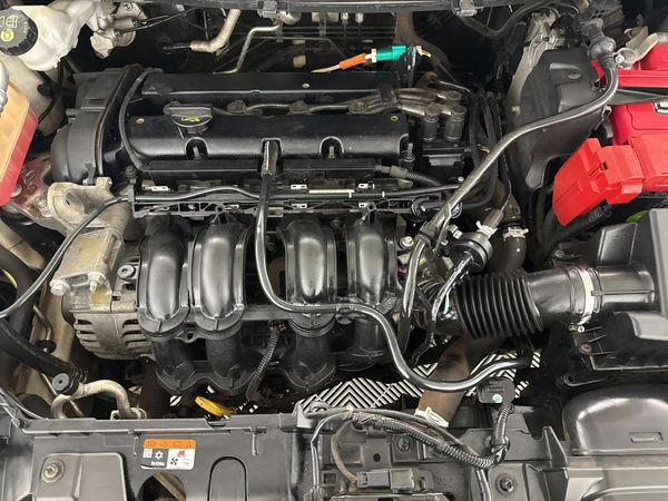 2016-Ford-Fiesta-14-Ambiente-5-dr image:12