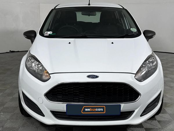 2016-Ford-Fiesta-14-Ambiente-5-dr image:14
