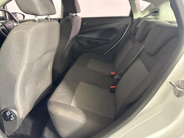 2016-Ford-Fiesta-14-Ambiente-5-dr image:3