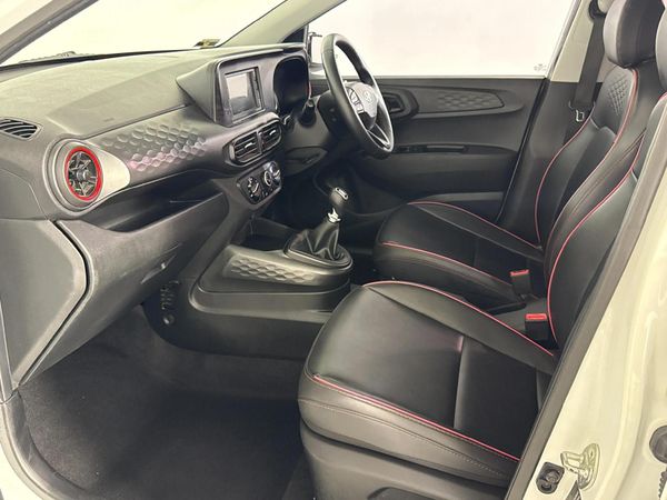 2023-Hyundai-Grand-i10-10-Fluid image:8