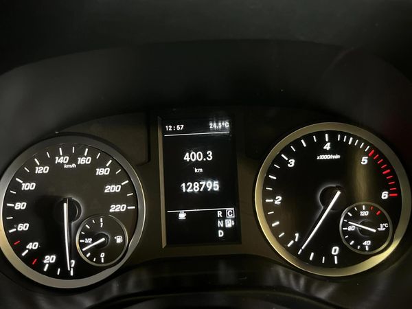 2019-Mercedes-Benz-Vito-116-22-CDI-Tourer-Pro-Auto image:2
