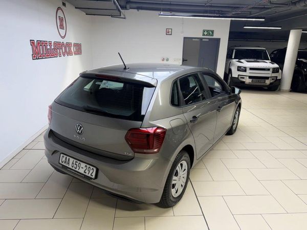 2021-Volkswagen-Polo-10-TSI-Trendline image:9