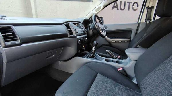 2017-Ford-Ranger-22-TDCi-XLS-Double-Cab image:11