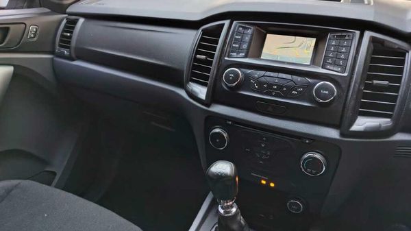 2017-Ford-Ranger-22-TDCi-XLS-Double-Cab image:13