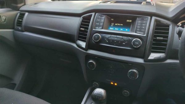 2017-Ford-Ranger-22-TDCi-XLS-Double-Cab image:14