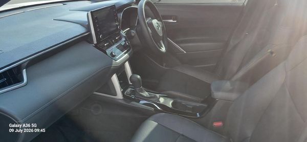 2023-Toyota-Corolla-Cross-18-XR image:3