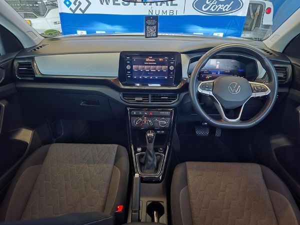 2024-Volkswagen-T-Cross-10-TSI-Life-Auto image:9