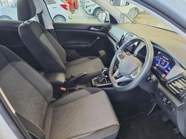 2024-Volkswagen-T-Cross-10-TSI-Life-Auto image:15