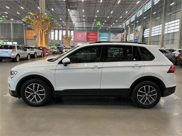 2018-Volkswagen-Tiguan-14-TSI-Trendline-92kW image:5