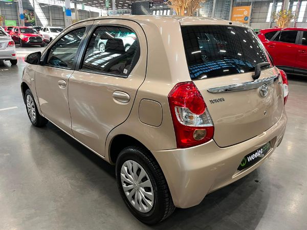 2013-Toyota-Etios-15-XS-5-dr image:4