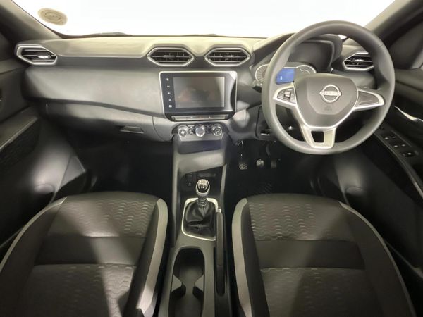 2026-Nissan-Magnite-10-Visia image:1