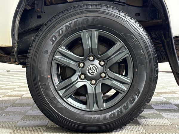 2021-Toyota-Hilux-24-GD-6-Raider-4x4-Auto-Single-Cab image:4