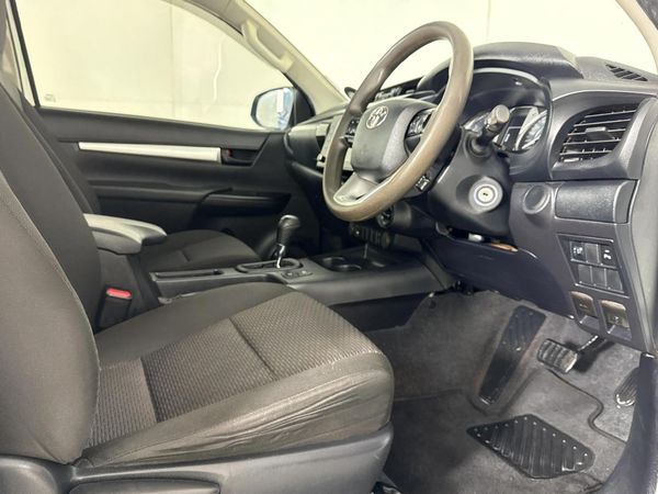 2021-Toyota-Hilux-24-GD-6-Raider-4x4-Auto-Single-Cab image:7