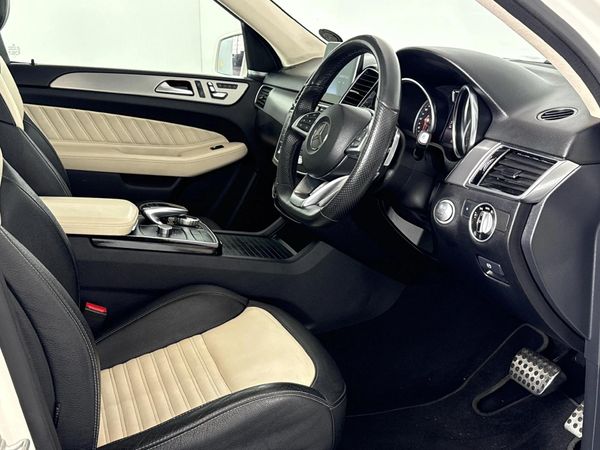 2015-Mercedes-Benz-GLE-500-4Matic image:9