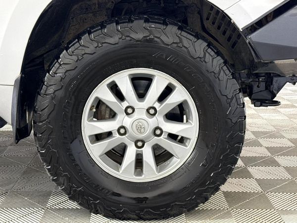 2014-Toyota-Land-Cruiser-200-45-D-V8-VX-Auto image:4