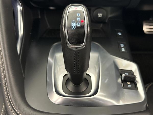 2019-Jaguar-E-Pace-D240-20D-S-177kW image:10