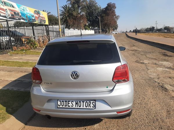 2018-Volkswagen-Polo-Vivo-14-Trendline-5-dr image:18
