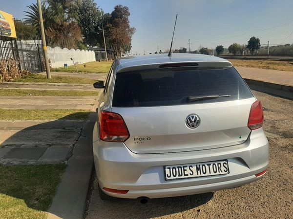 2018-Volkswagen-Polo-Vivo-14-Trendline-5-dr image:19