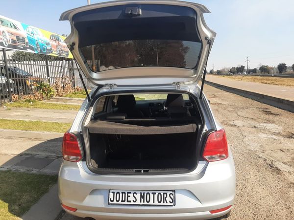2018-Volkswagen-Polo-Vivo-14-Trendline-5-dr image:20