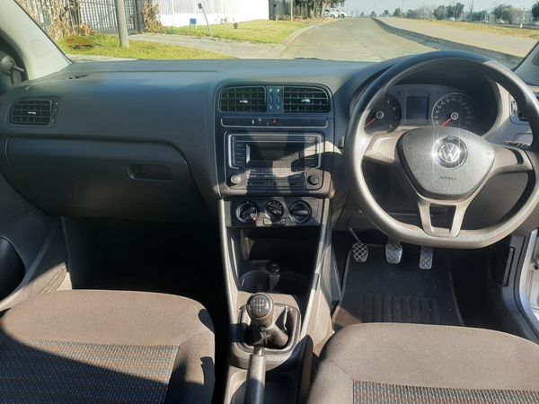 2018-Volkswagen-Polo-Vivo-14-Trendline-5-dr image:8