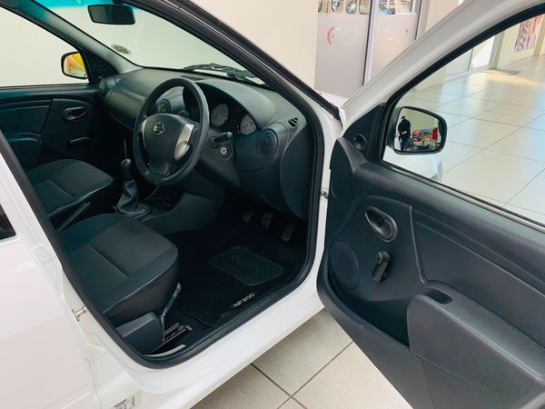 2023-Nissan-NP200-16-AC-Safety-Pack image:4