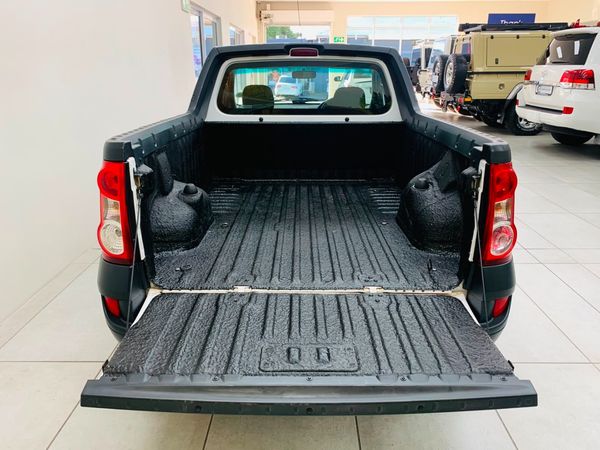 2023-Nissan-NP200-16-AC-Safety-Pack image:7