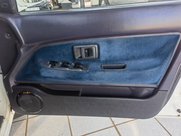 1993-Toyota-Corolla-180i-GSE-Auto image:17
