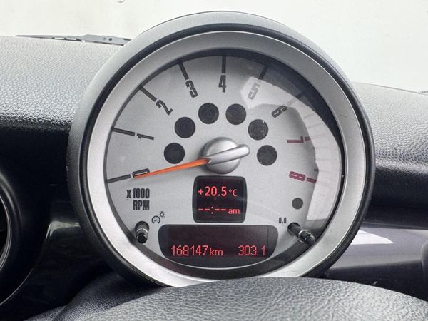 2010-MINI-Hatch-Cooper image:9