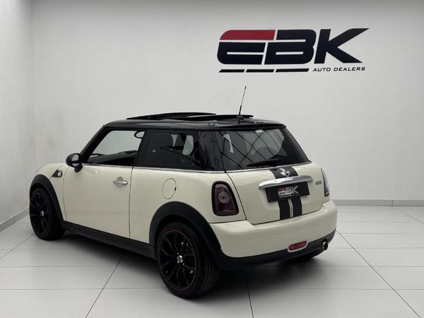 2010-MINI-Hatch-Cooper image:3