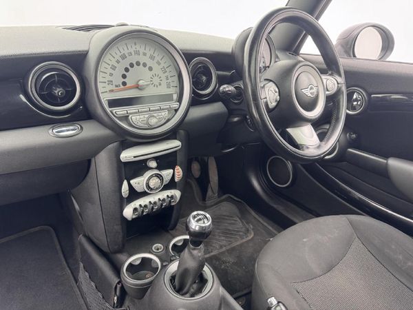 2010-MINI-Hatch-Cooper image:7