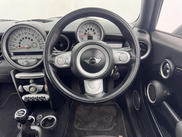 2010-MINI-Hatch-Cooper image:8