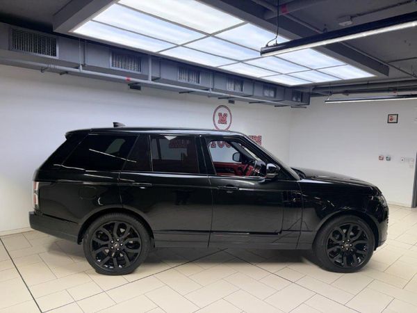 2022-Land-Rover-Range-Rover-50-Vogue-SE-386kW image:10