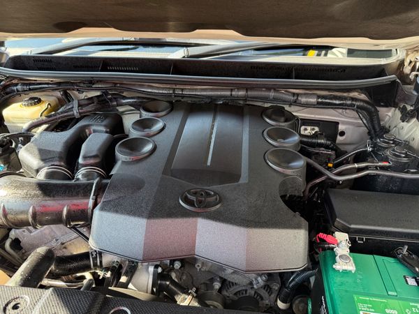 2010-Toyota-Land-Cruiser-Prado-40-V6-VX-Auto image:10