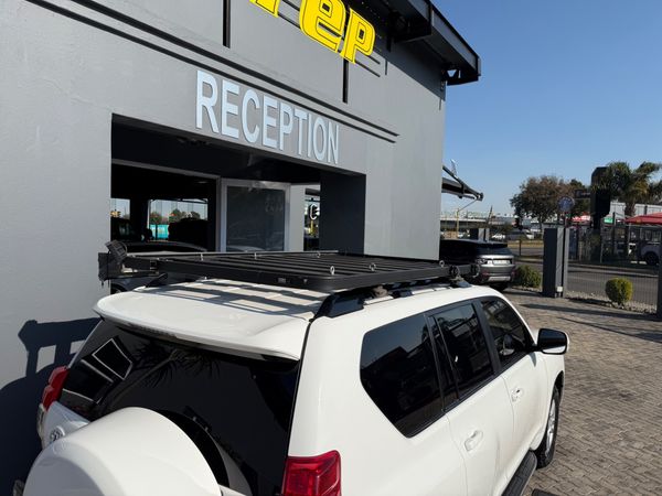 2010-Toyota-Land-Cruiser-Prado-40-V6-VX-Auto image:4