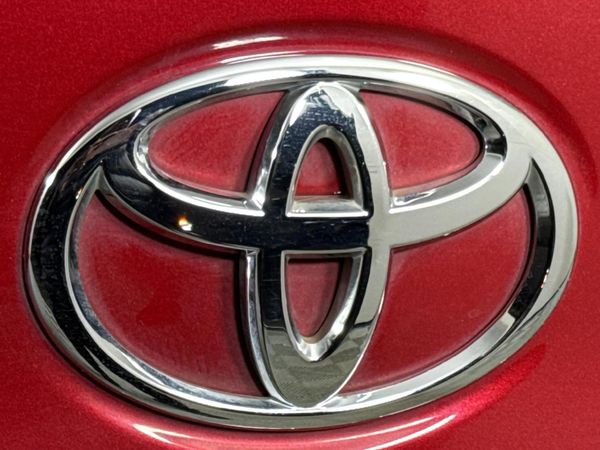 2024-Toyota-Corolla-Cross-18-XR image:11