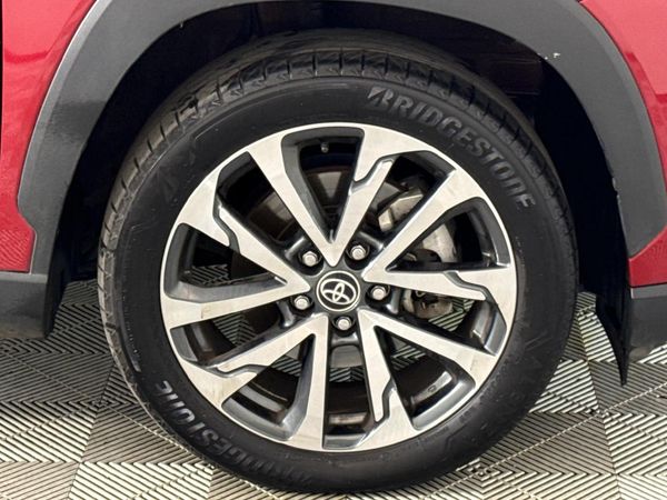 2024-Toyota-Corolla-Cross-18-XR image:5
