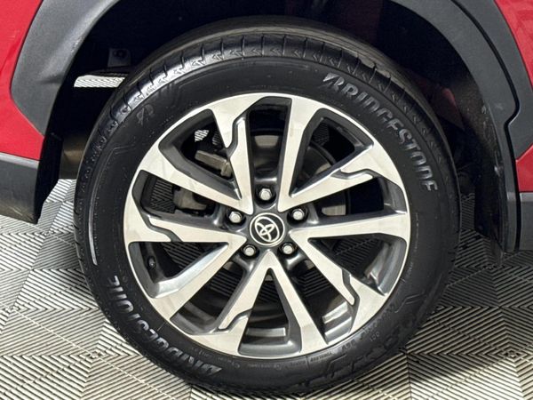 2024-Toyota-Corolla-Cross-18-XR image:7