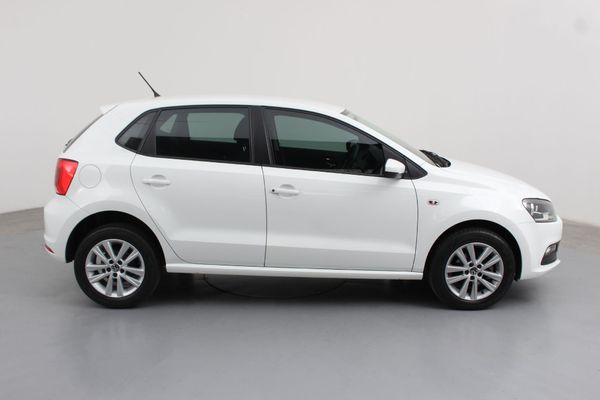 2022-Volkswagen-Polo-Vivo-16-Comfortline-Auto-5-dr image:9