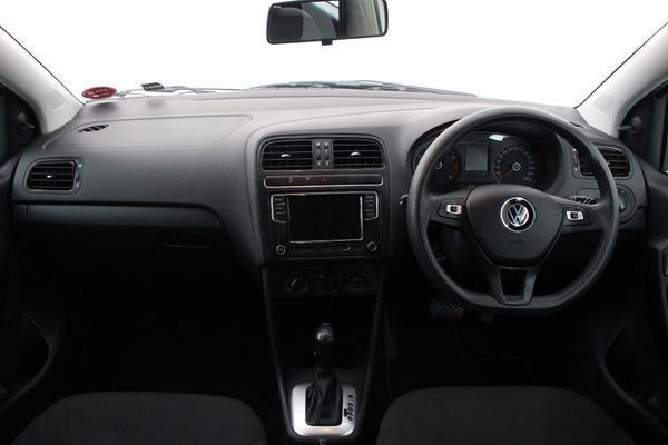 2022-Volkswagen-Polo-Vivo-16-Comfortline-Auto-5-dr image:1