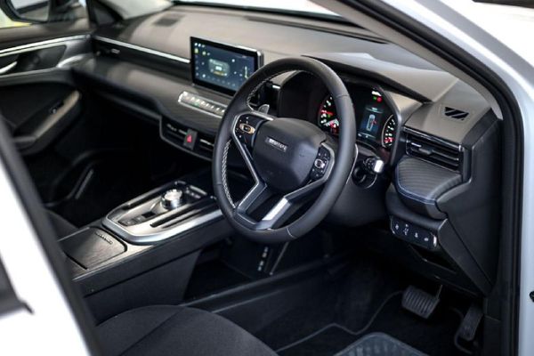 2026-Haval-Jolion-15T-City-Plus-DCT image:9
