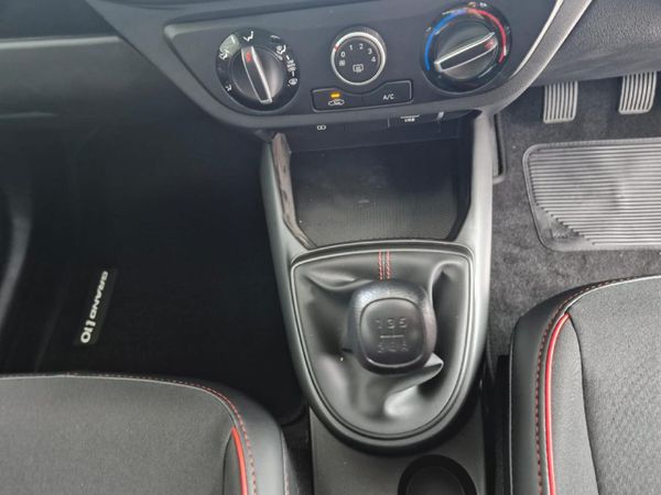 2023-Hyundai-Grand-i10-10-Motion image:10