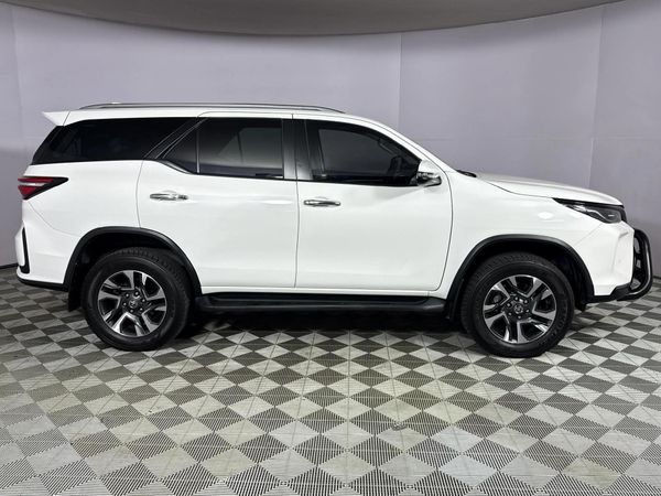 2024-Toyota-Fortuner-24-GD-6-4x4-Auto image:16