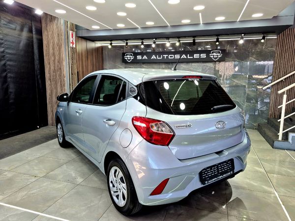 2023-Hyundai-Grand-i10-10-Motion image:11