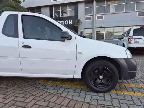 2022-Nissan-NP200-16-AC-Safety-Pack image:11