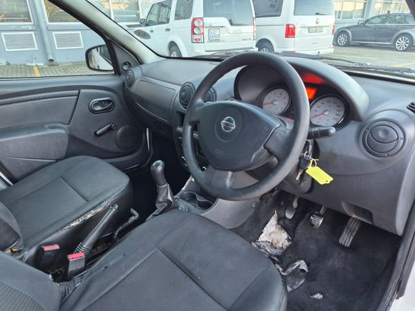 2022-Nissan-NP200-16-AC-Safety-Pack image:15