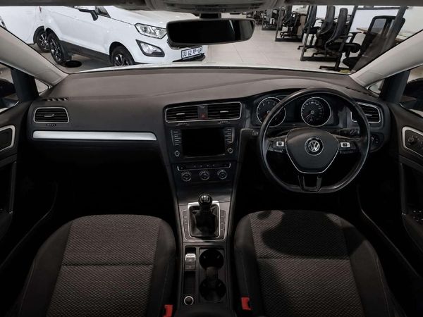 2020-Volkswagen-Golf-VII-10-TSI-Trendline image:17