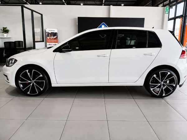 2020-Volkswagen-Golf-VII-10-TSI-Trendline image:2