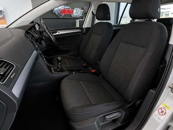 2020-Volkswagen-Golf-VII-10-TSI-Trendline image:8
