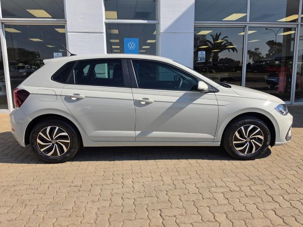 2025-Volkswagen-Polo-10-TSI image:1