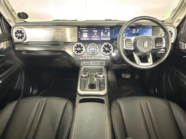 2024-GWM-Tank-300-20T-Ultra-Luxury-4x4 image:1